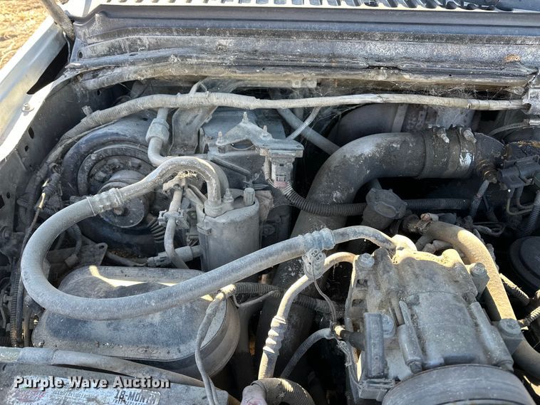 image for item FG2580 2002 Ford F-350 fertilizer delivery truck