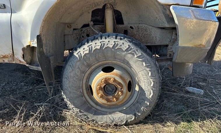 image for item FG2580 2002 Ford F-350 fertilizer delivery truck