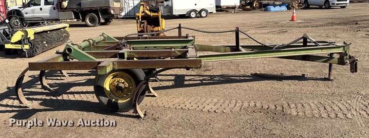 image for item FG2670 John Deere 1600 chisel