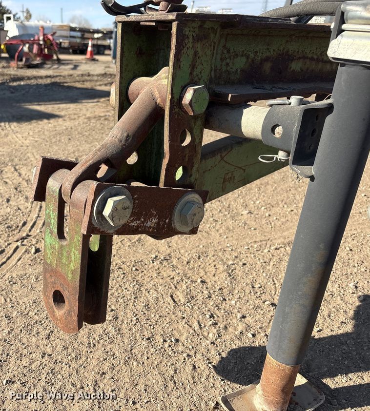 image for item FG2670 John Deere 1600 chisel