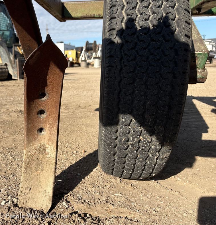 image for item FG2670 John Deere 1600 chisel