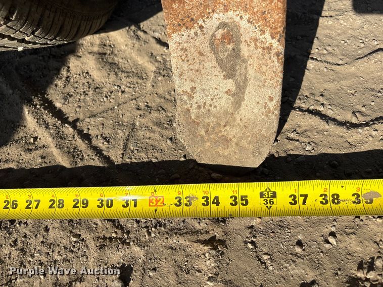 image for item FG2670 John Deere 1600 chisel