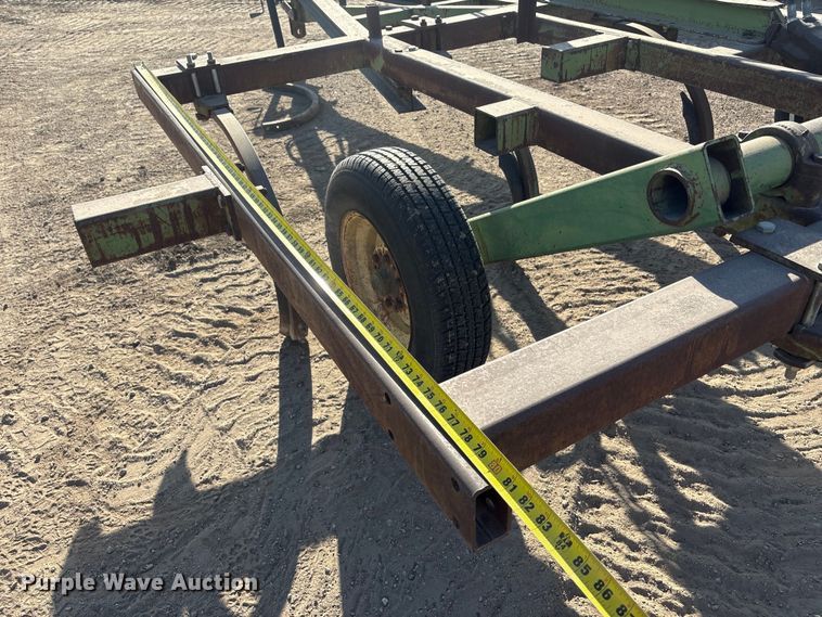 image for item FG2670 John Deere 1600 chisel