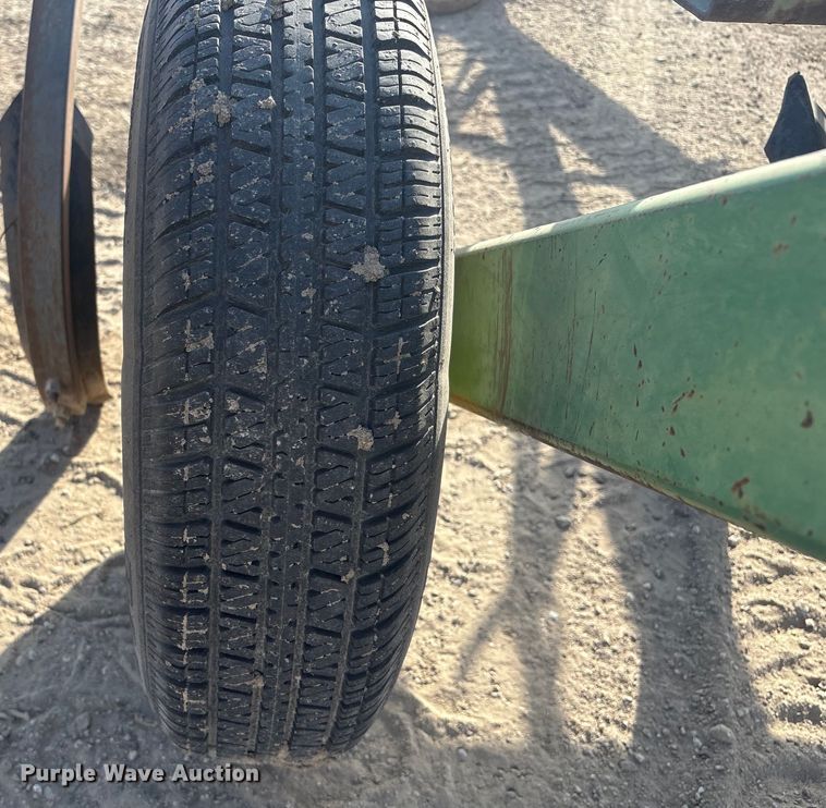 image for item FG2670 John Deere 1600 chisel