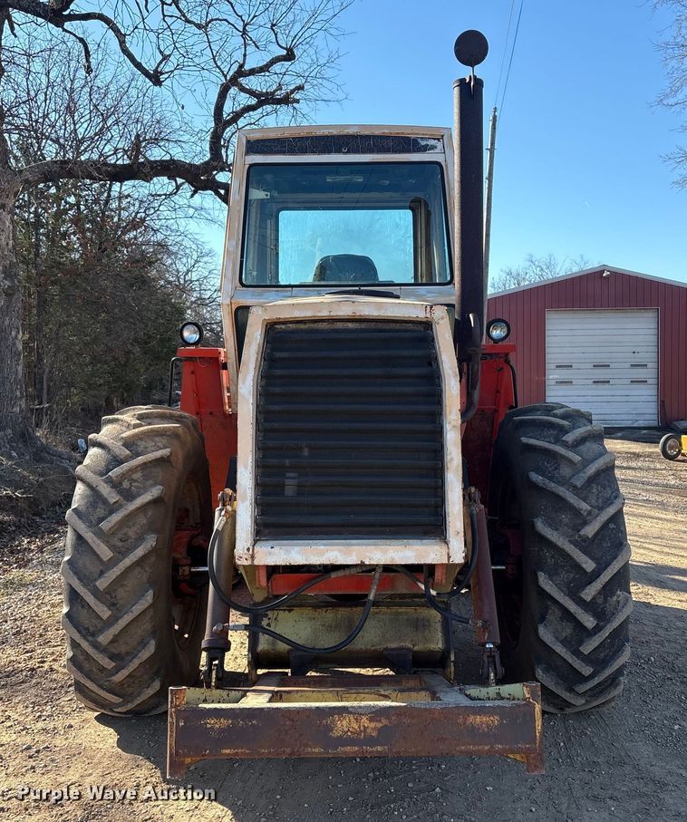 image for item FI0128 Case 2470 tractor