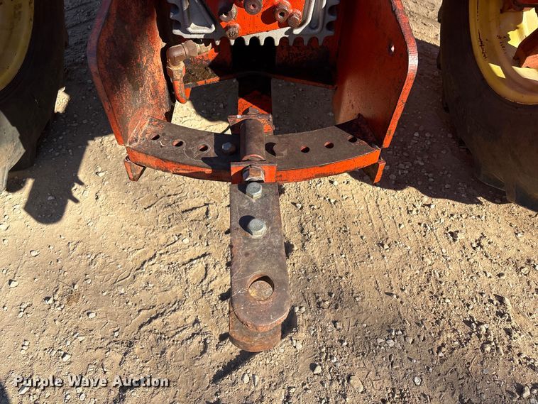 image for item FI0128 Case 2470 tractor