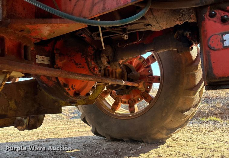 image for item FI0128 Case 2470 tractor