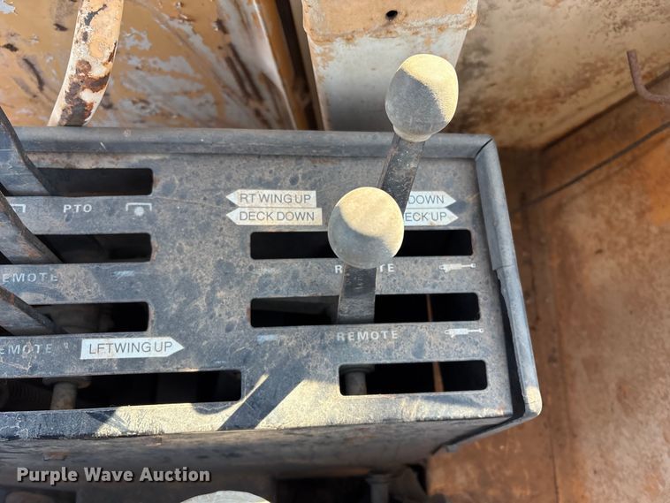 image for item FI0128 Case 2470 tractor