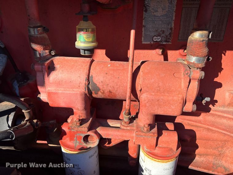 image for item FI0128 Case 2470 tractor