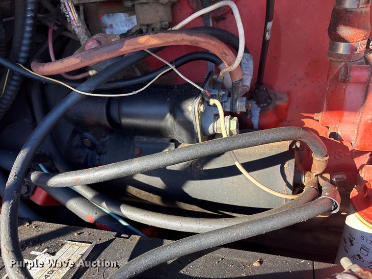 image for item FI0128 Case 2470 tractor