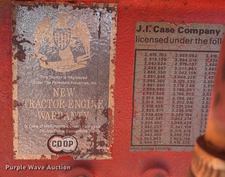 image for item FI0128 Case 2470 tractor