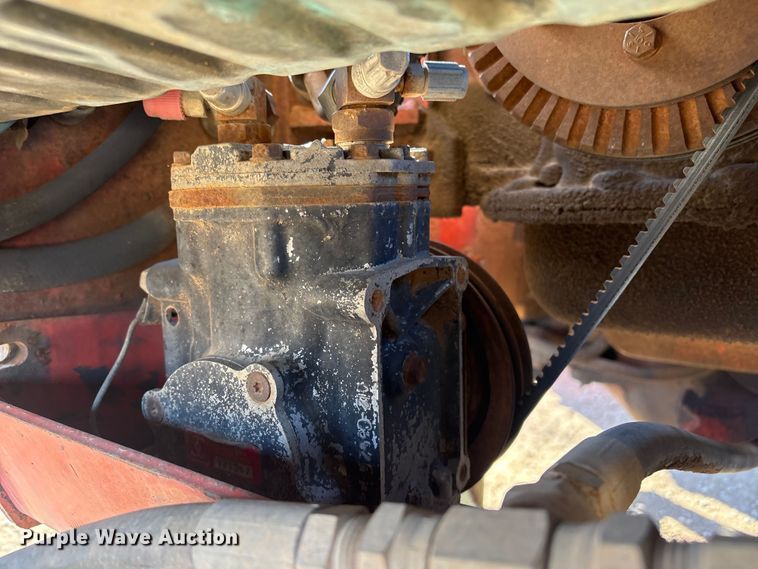 image for item FI0128 Case 2470 tractor