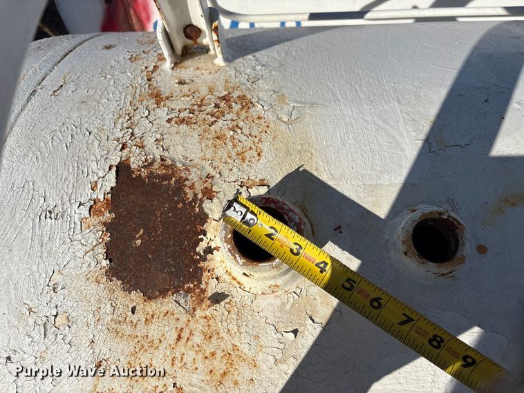 image for item FI0130 (2) anhydrous tanks