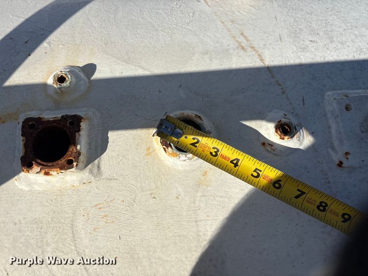 image for item FI0130 (2) anhydrous tanks