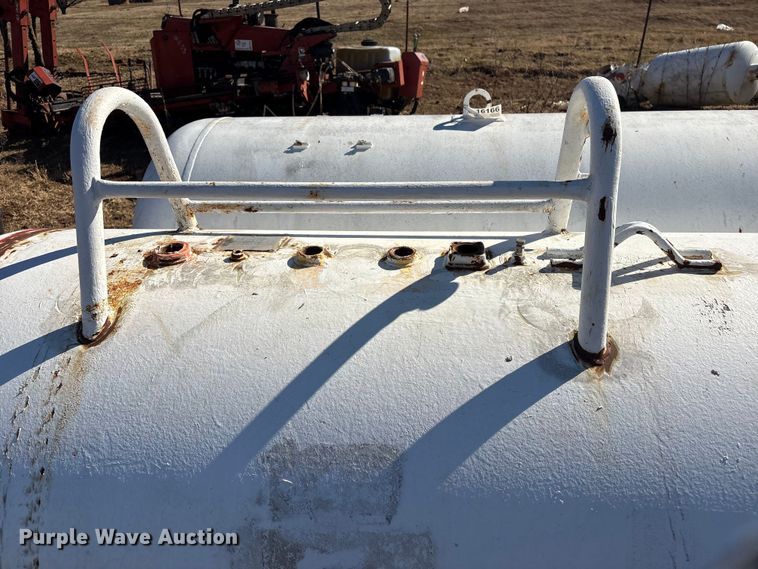 image for item FI0130 (2) anhydrous tanks