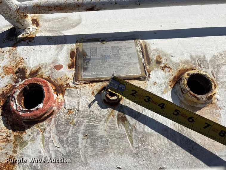 image for item FI0130 (2) anhydrous tanks