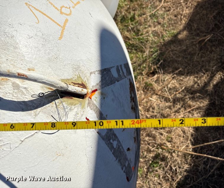 image for item FI0130 (2) anhydrous tanks