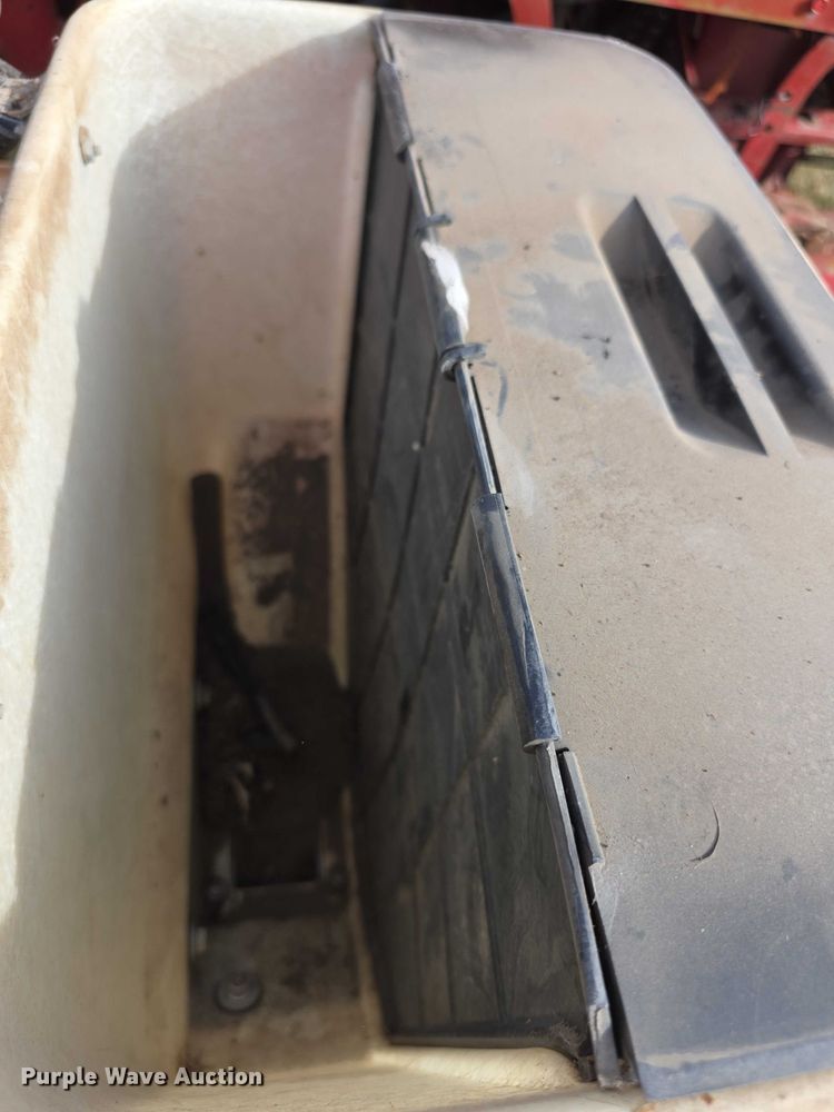 image for item FI0795 International Harvester 800 Cyclo Air air seeder