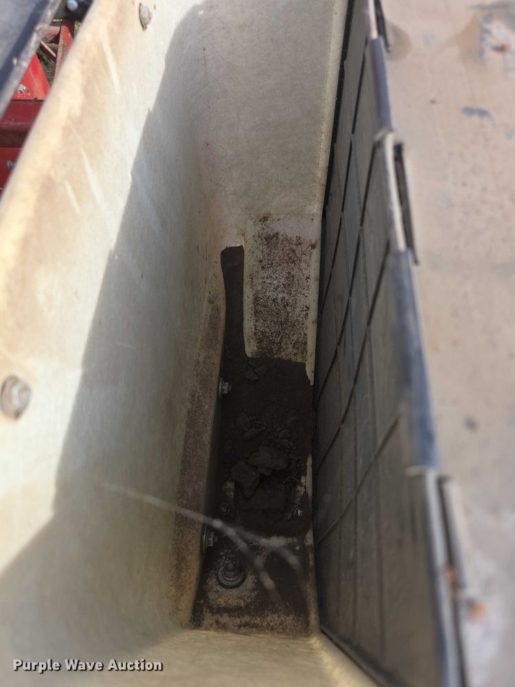 image for item FI0795 International Harvester 800 Cyclo Air air seeder