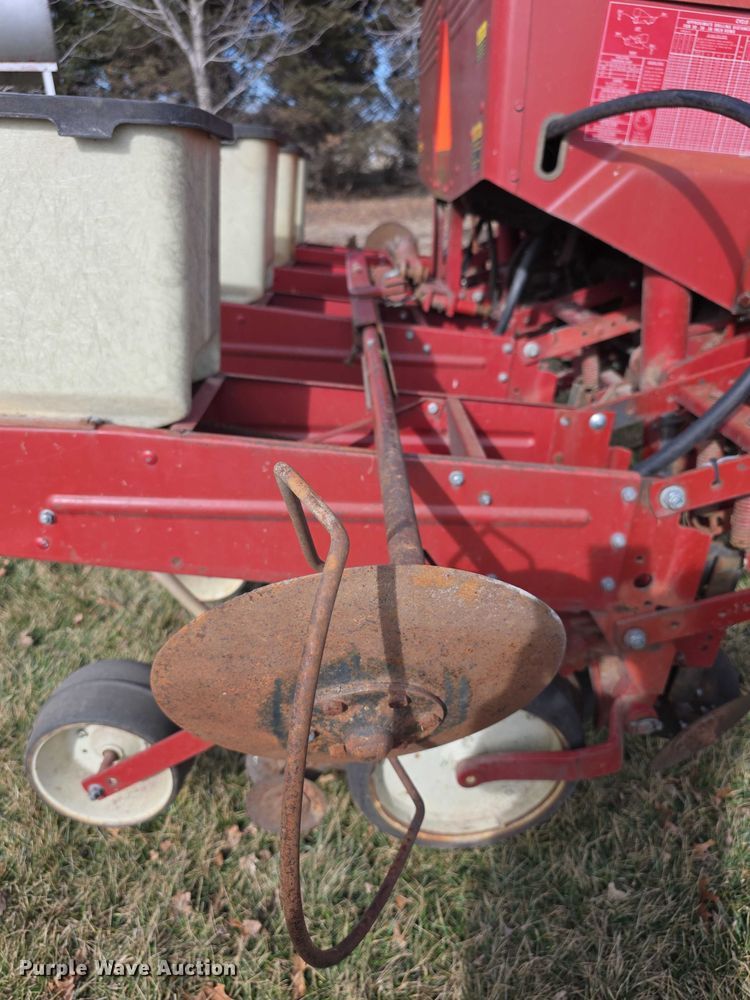 image for item FI0795 International Harvester 800 Cyclo Air air seeder