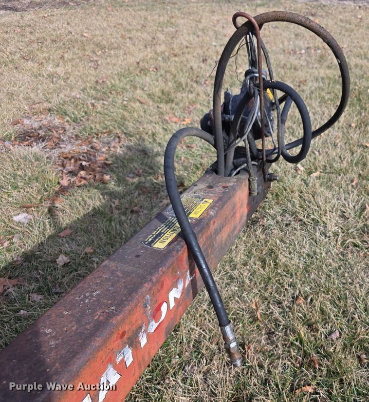 image for item FI0795 International Harvester 800 Cyclo Air air seeder