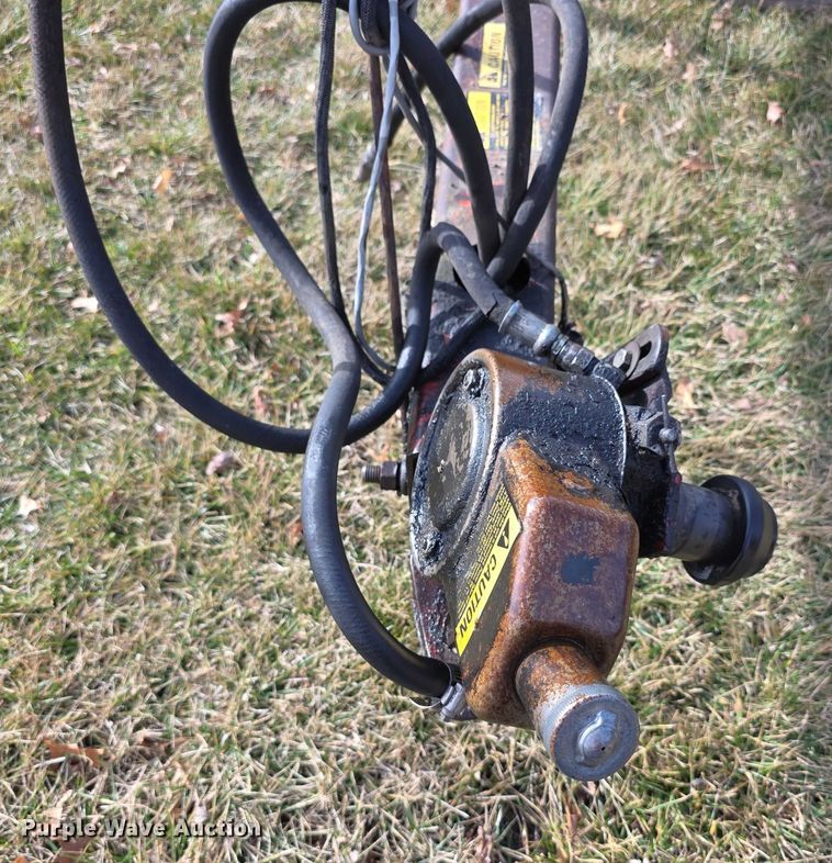 image for item FI0795 International Harvester 800 Cyclo Air air seeder