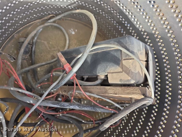 image for item FI0795 International Harvester 800 Cyclo Air air seeder