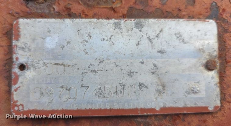 image for item FI0795 International Harvester 800 Cyclo Air air seeder