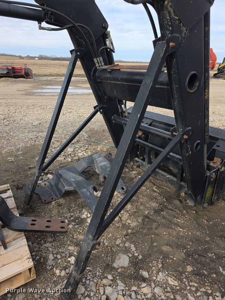 image for item FI0883 QT 7400 Tractor Loader  loader