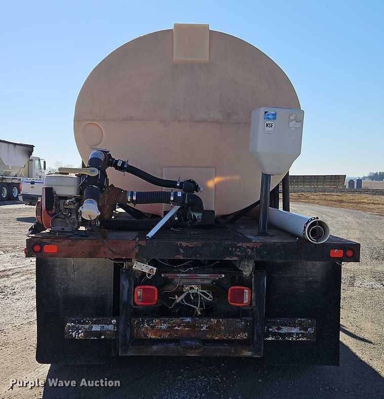 image for item FN5565 1990 International 9400 flatbed truck