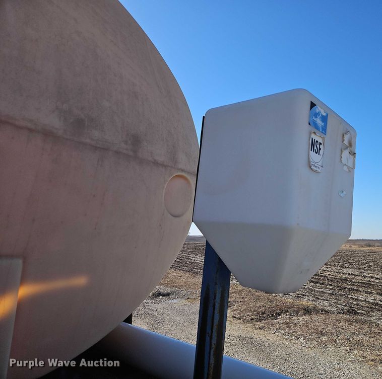 image for item FN5565 1990 International 9400 flatbed truck