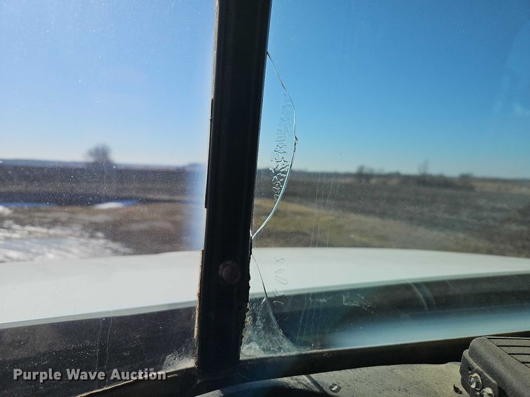 image for item FN5565 1990 International 9400 flatbed truck