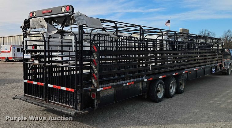 image for item FN5567 2016 Gooseneck Trailer Mfg. Co, Inc. 16-40'x7' A8A1 livestock trailer