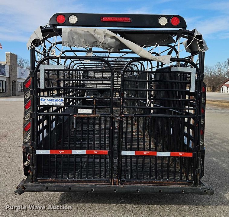image for item FN5567 2016 Gooseneck Trailer Mfg. Co, Inc. 16-40'x7' A8A1 livestock trailer