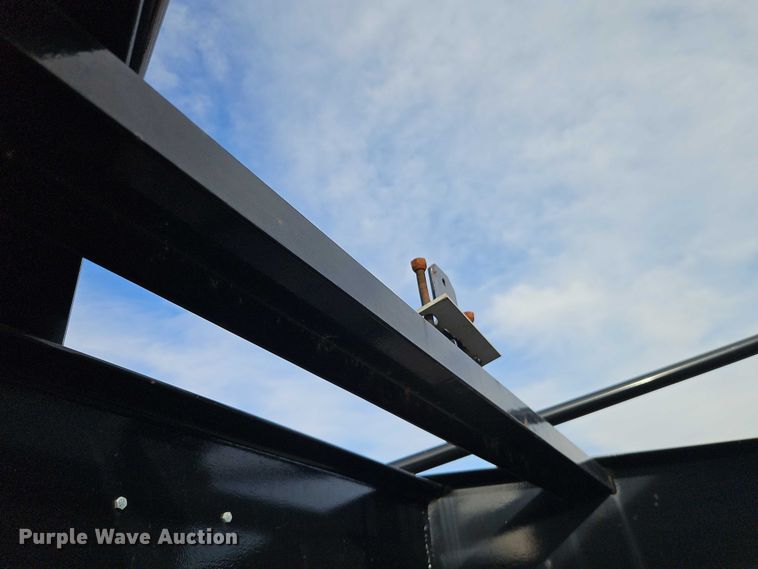 image for item FN5567 2016 Gooseneck Trailer Mfg. Co, Inc. 16-40'x7' A8A1 livestock trailer