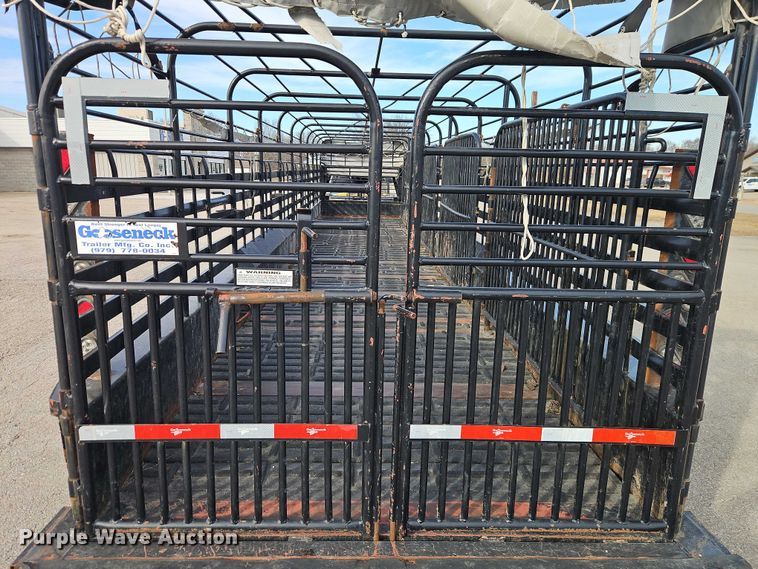 image for item FN5567 2016 Gooseneck Trailer Mfg. Co, Inc. 16-40'x7' A8A1 livestock trailer