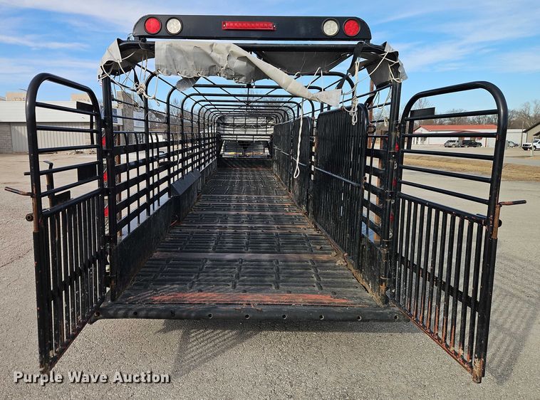 image for item FN5567 2016 Gooseneck Trailer Mfg. Co, Inc. 16-40'x7' A8A1 livestock trailer