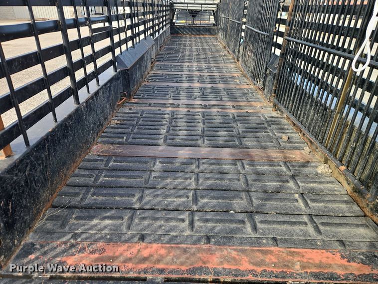 image for item FN5567 2016 Gooseneck Trailer Mfg. Co, Inc. 16-40'x7' A8A1 livestock trailer