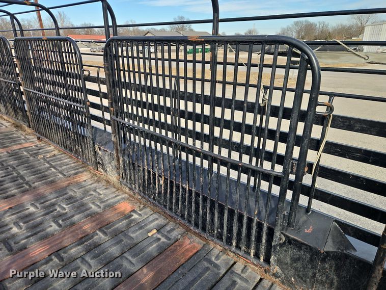 image for item FN5567 2016 Gooseneck Trailer Mfg. Co, Inc. 16-40'x7' A8A1 livestock trailer