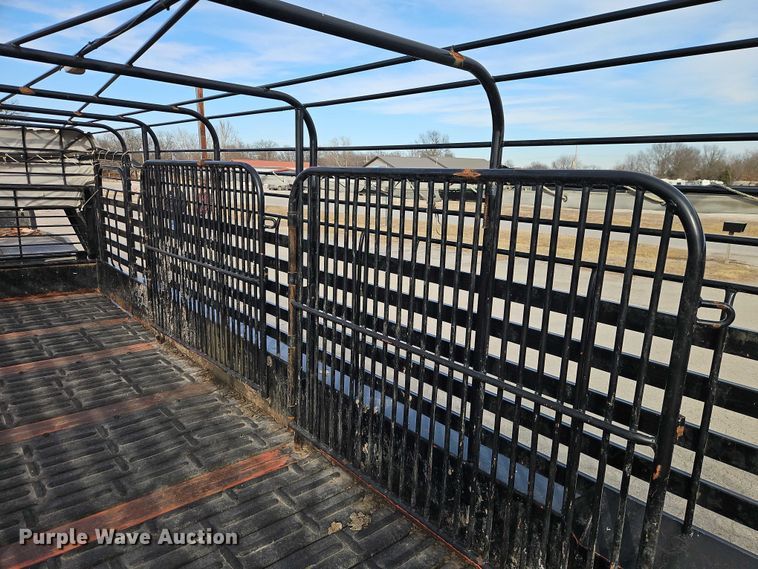 image for item FN5567 2016 Gooseneck Trailer Mfg. Co, Inc. 16-40'x7' A8A1 livestock trailer