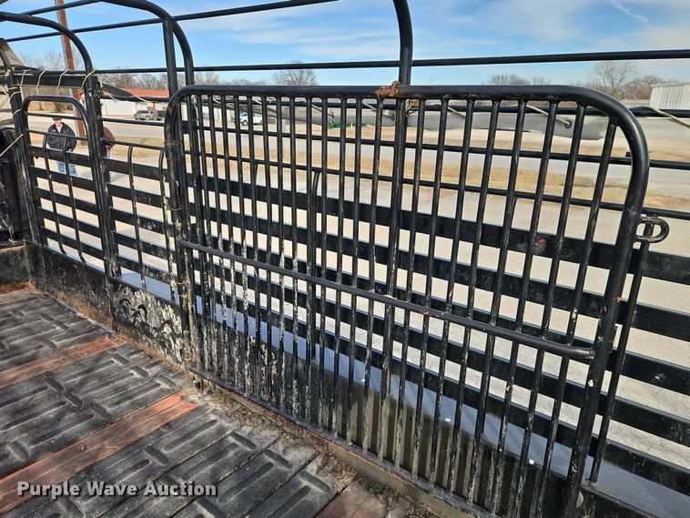 image for item FN5567 2016 Gooseneck Trailer Mfg. Co, Inc. 16-40'x7' A8A1 livestock trailer