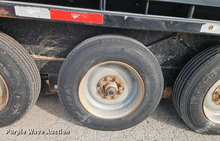 image for item FN5567 2016 Gooseneck Trailer Mfg. Co, Inc. 16-40'x7' A8A1 livestock trailer