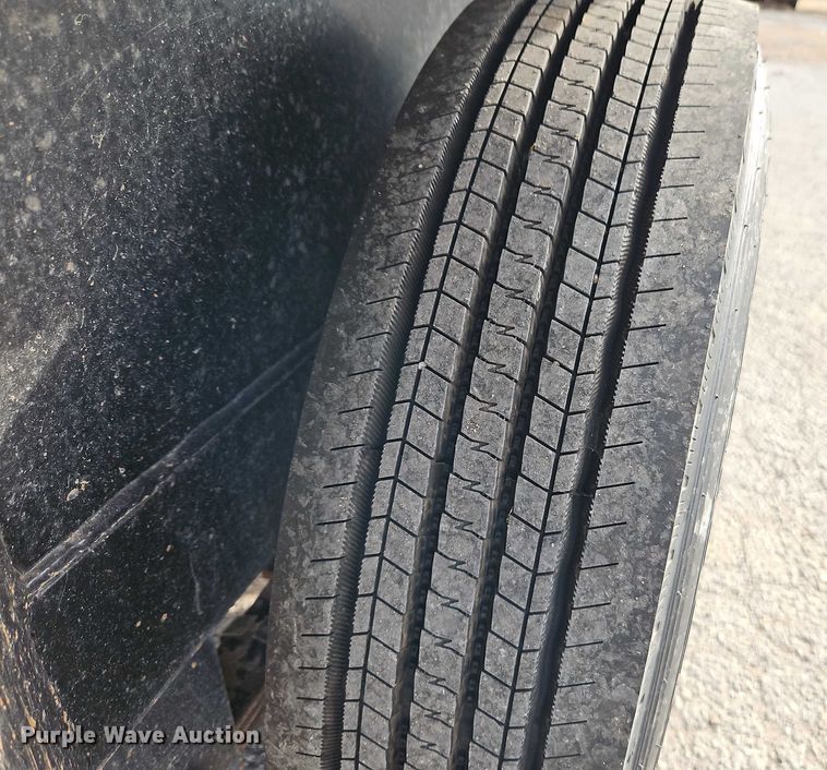 image for item FN5567 2016 Gooseneck Trailer Mfg. Co, Inc. 16-40'x7' A8A1 livestock trailer