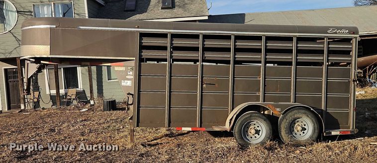 image for item FN5569 2010 Delta Manufacturing Inc. Delta Manufacturing, Inc. livestock trailer