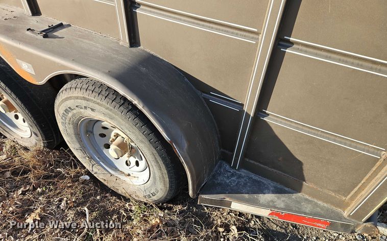 image for item FN5569 2010 Delta Manufacturing Inc. Delta Manufacturing, Inc. livestock trailer