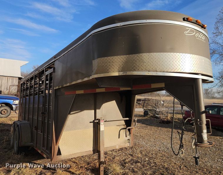 image for item FN5569 2010 Delta Manufacturing Inc. Delta Manufacturing, Inc. livestock trailer