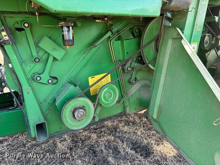 image for item FO3575 1992 John Deere 9500 combine