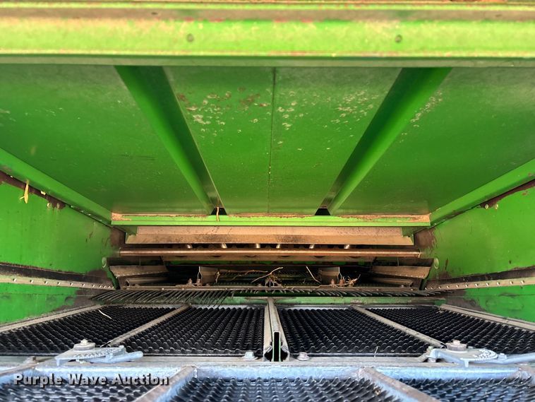 image for item FO3575 1992 John Deere 9500 combine