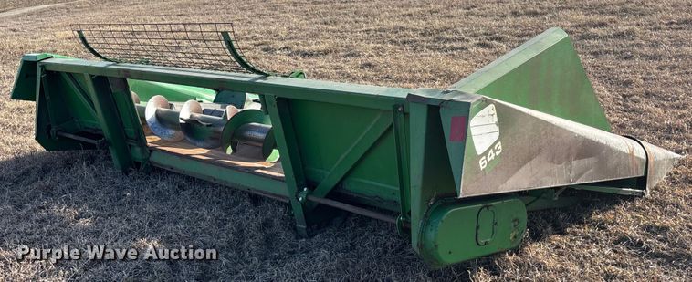 image for item FO3576 John Deere 643 corn head