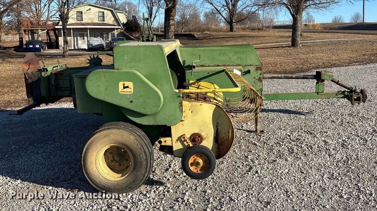 image for item FO3580 John Deere 346 small square baler